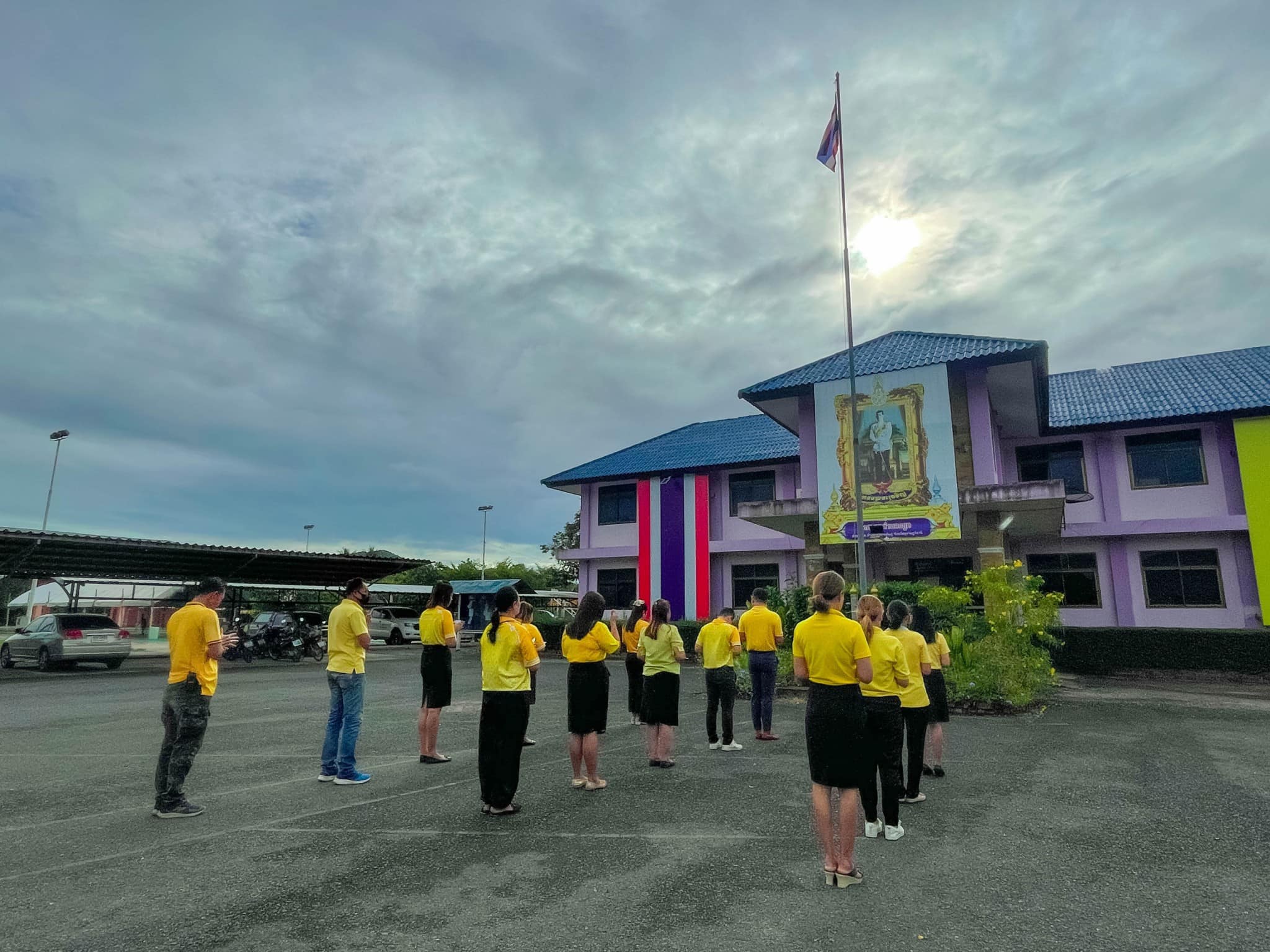 กิจกรรมโครงการปกป้องสถาบันสำคัญของชาติ

#กิจกรรมเชิญธงชาติและร้องเพลงชาติสวดมนต์แผ่เมตตาทุกวันจันทร์แรกของเดือน" ประจำเดือนกันยายน 2566
