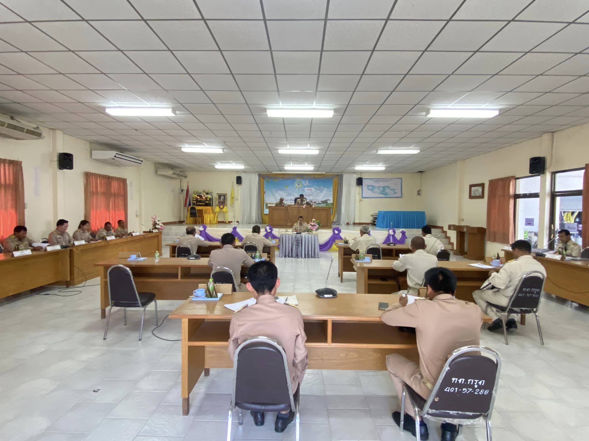 ประชุมสภาเทศบาลตำบลกรูด ประชุมสมัยสามัญ สมัยที่ 3

ครั้งที่ 2 ประจำปี 2566