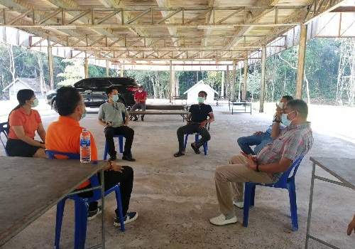 การจัดเตรียมสถานที่ จัดตั้งสถานกักกันโรค (Local Quarantine) ณ ค่ายลูกเสือบ้านแม่โมกข์  เพื่อเตรียมรับผู้กักตัวในพรุ่งนี้ วันศุกร์ ที่ 14 พฤษภาคม พ.ศ. 2564
